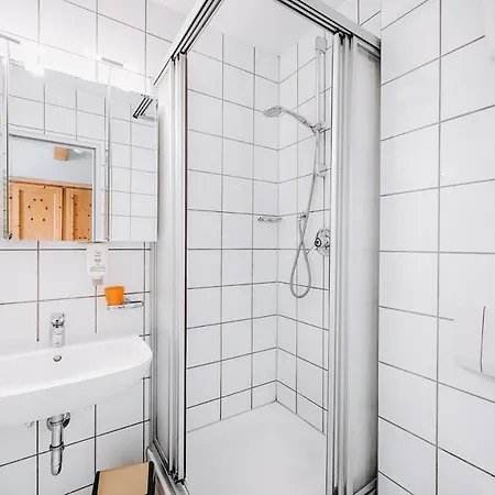 Hotel Garni Nuss 3*