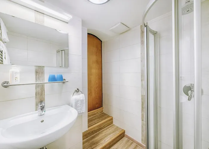 Hotel Garni Nuss 3*