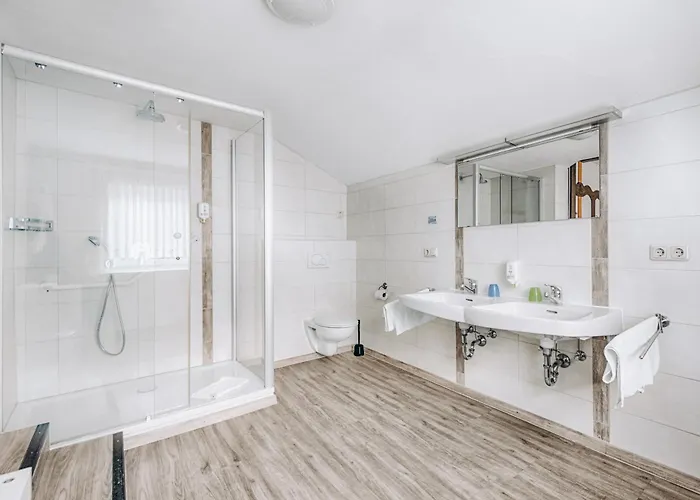 Garni Nuss Hotel 3*