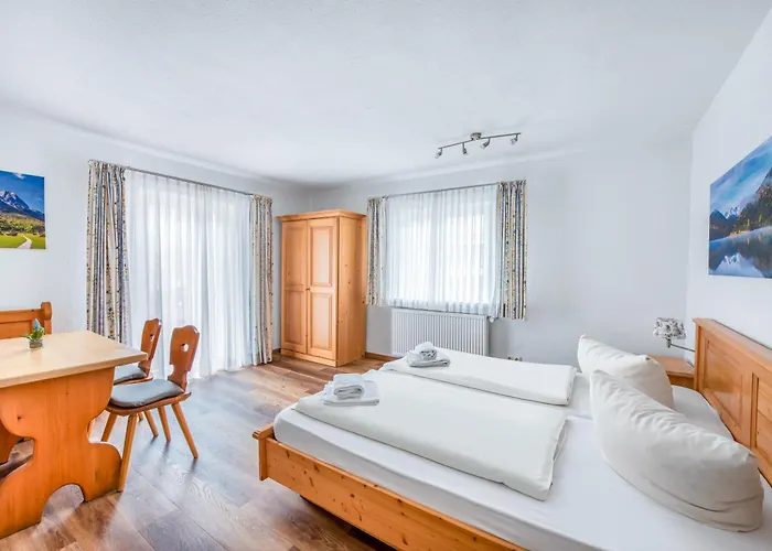 Hotel Garni Nuss 3*